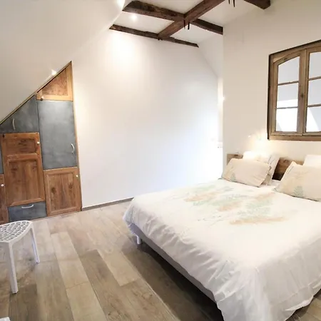 Charmante Maison De Montagne Renovee, Peche Et Randonnee Au Cantal, 6 Pers, Equipe - Fr-1-742-518 Semesterbostad Valette