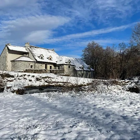Charmante Maison De Montagne Renovee, Peche Et Randonnee Au Cantal, 6 Pers, Equipe - Fr-1-742-518