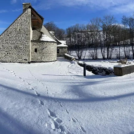 Semesterbostad Charmante Maison De Montagne Renovee, Peche Et Randonnee Au Cantal, 6 Pers, Equipe - Fr-1-742-518 Valette