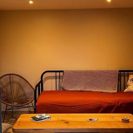 Charmante Maison De Montagne Renovee, Peche Et Randonnee Au Cantal, 6 Pers, Equipe - Fr-1-742-518 Semesterbostad *
