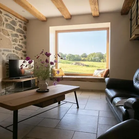 Charmante Maison De Montagne Renovee, Peche Et Randonnee Au Cantal, 6 Pers, Equipe - Fr-1-742-518 Semesterbostad